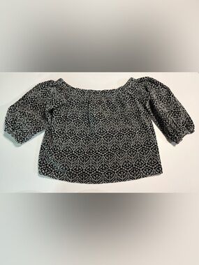 Express Off-Shoulder Black/White Top